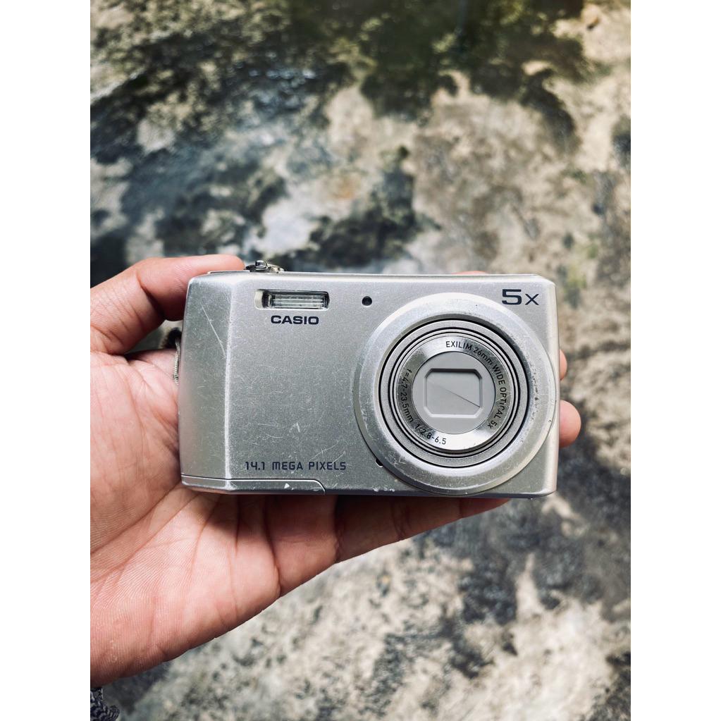 Digicam Casio Exilim QV-R200