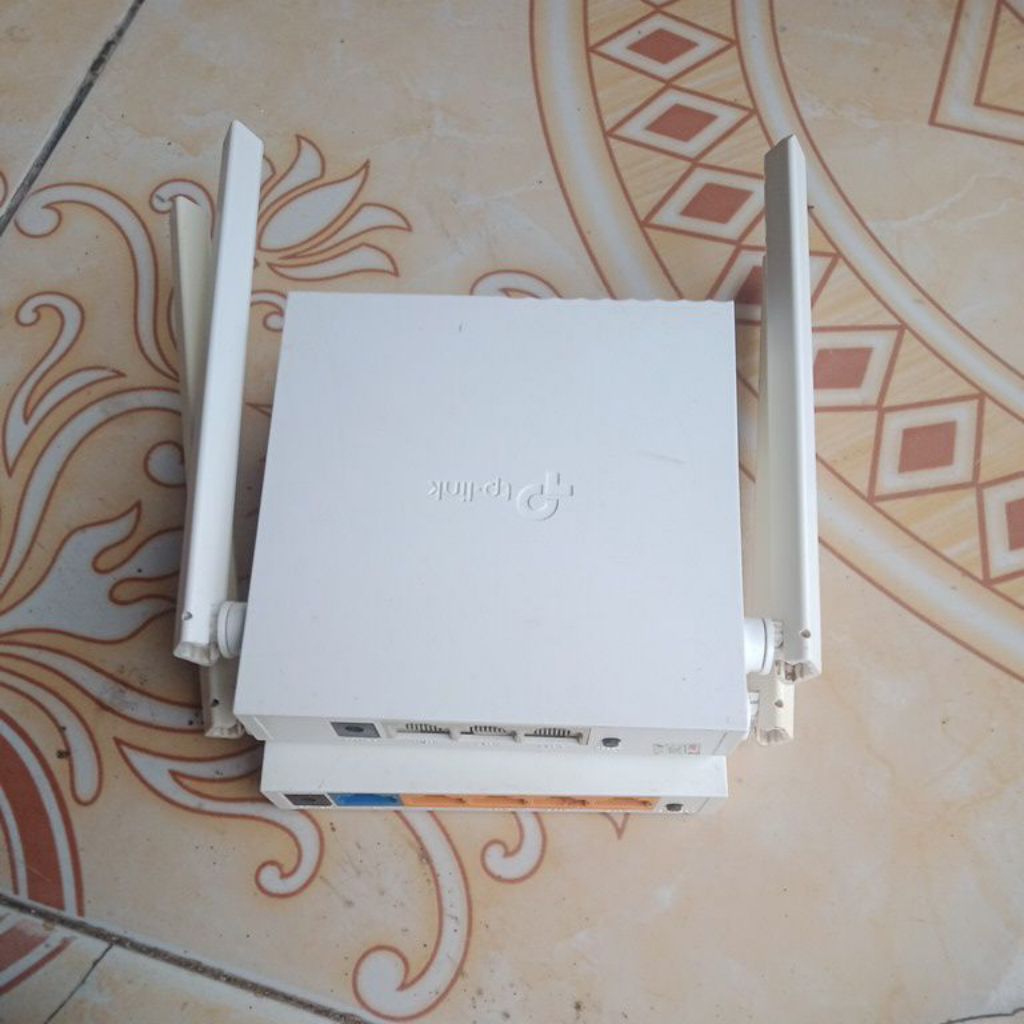 tp link TL-WR844N TL-WR820N  + adaptor