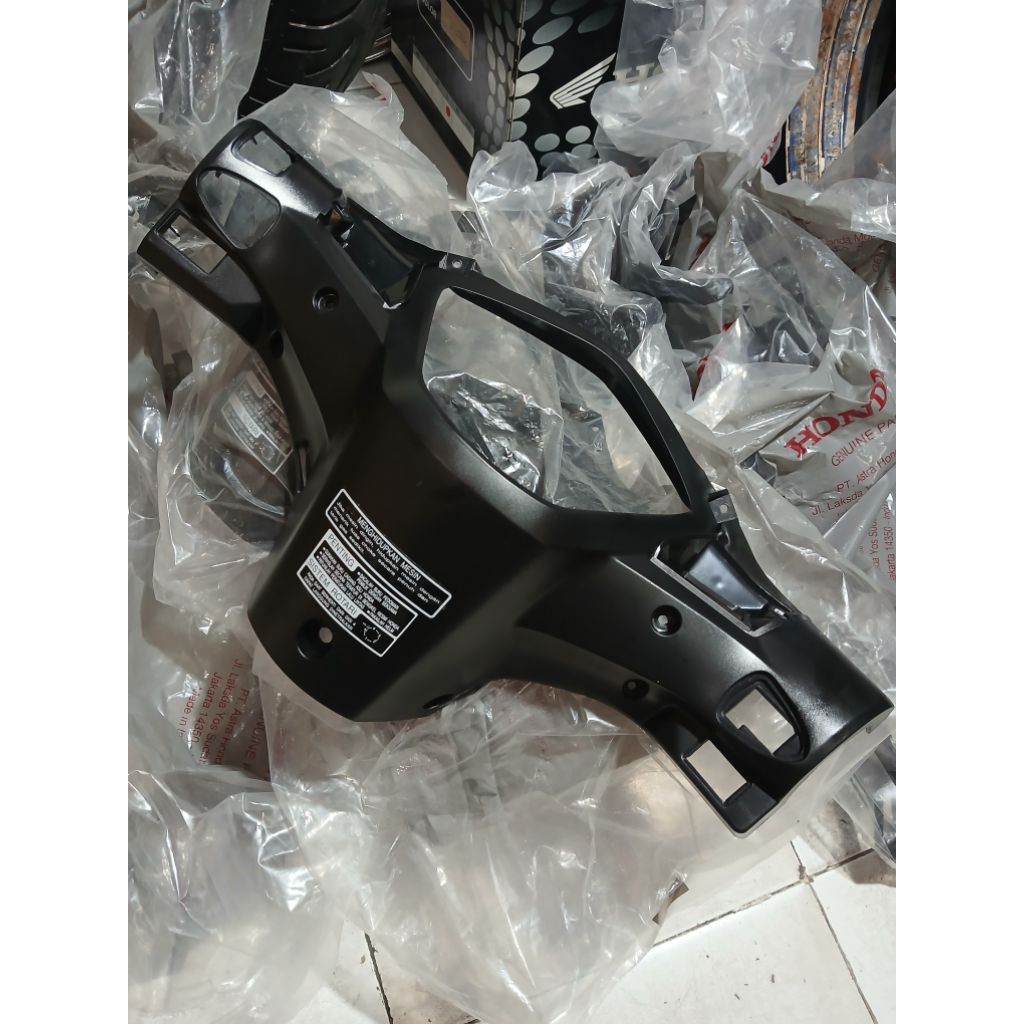 5320C KWW A80 BATOK BAGIAN BELAKANG REVO ABSOLUTE 110 REVO FIT 110 KARBU ORIGINAL AHM