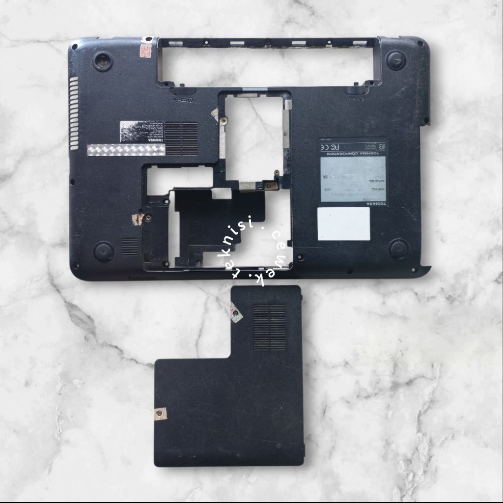 (Bottom Case) Casing bawah Toshiba Satellite C800 ORI
