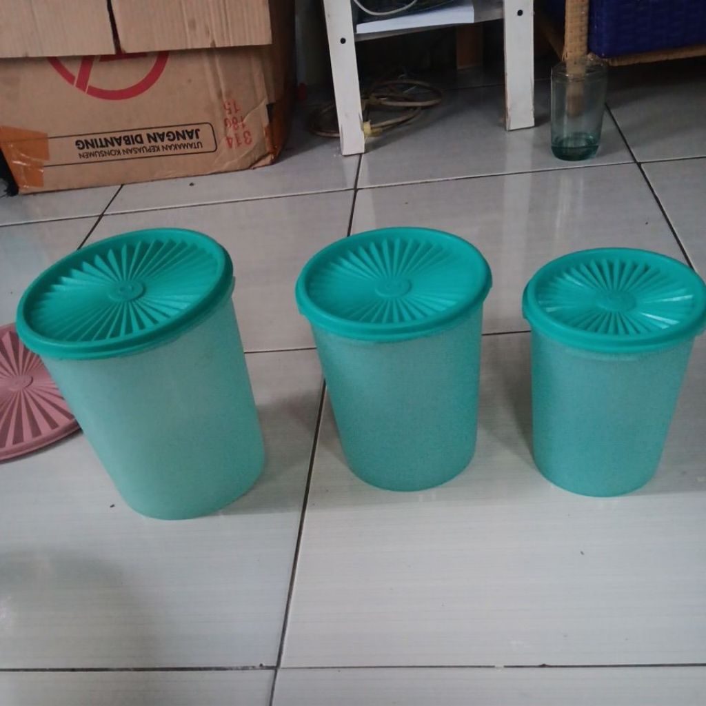 Deco Canister tupperware