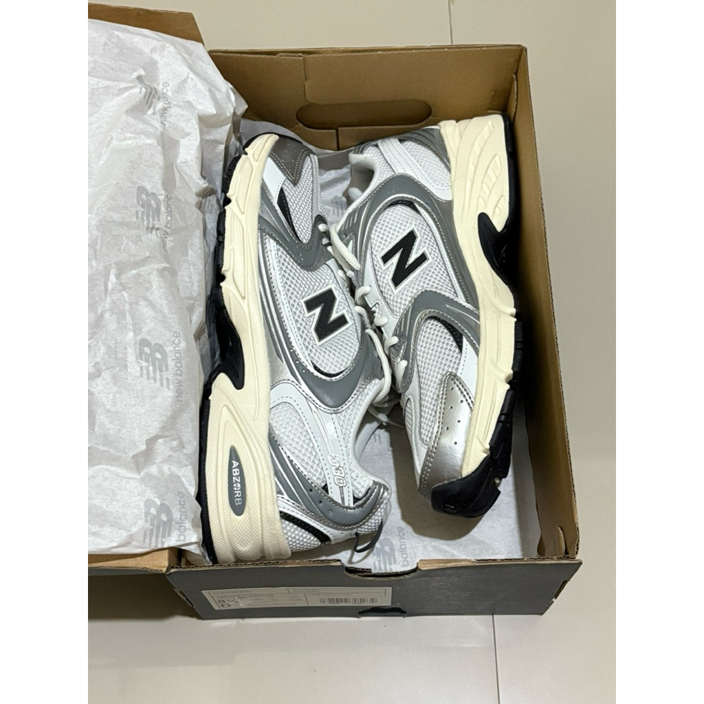 Sepatu New Balance 530