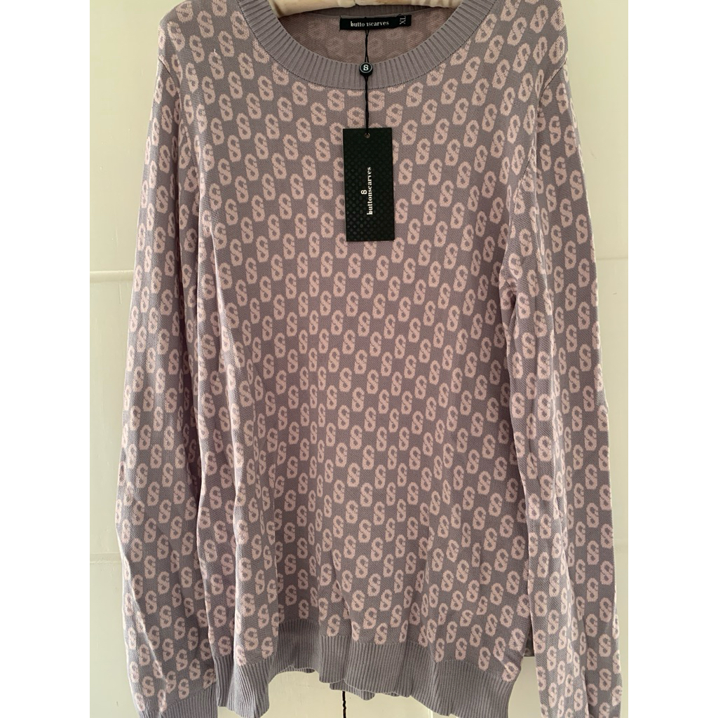 Buttonscarves monogram sweater size XL