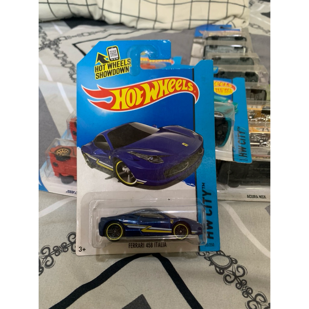 Hot Wheels Ferrari 458 Italia Biru