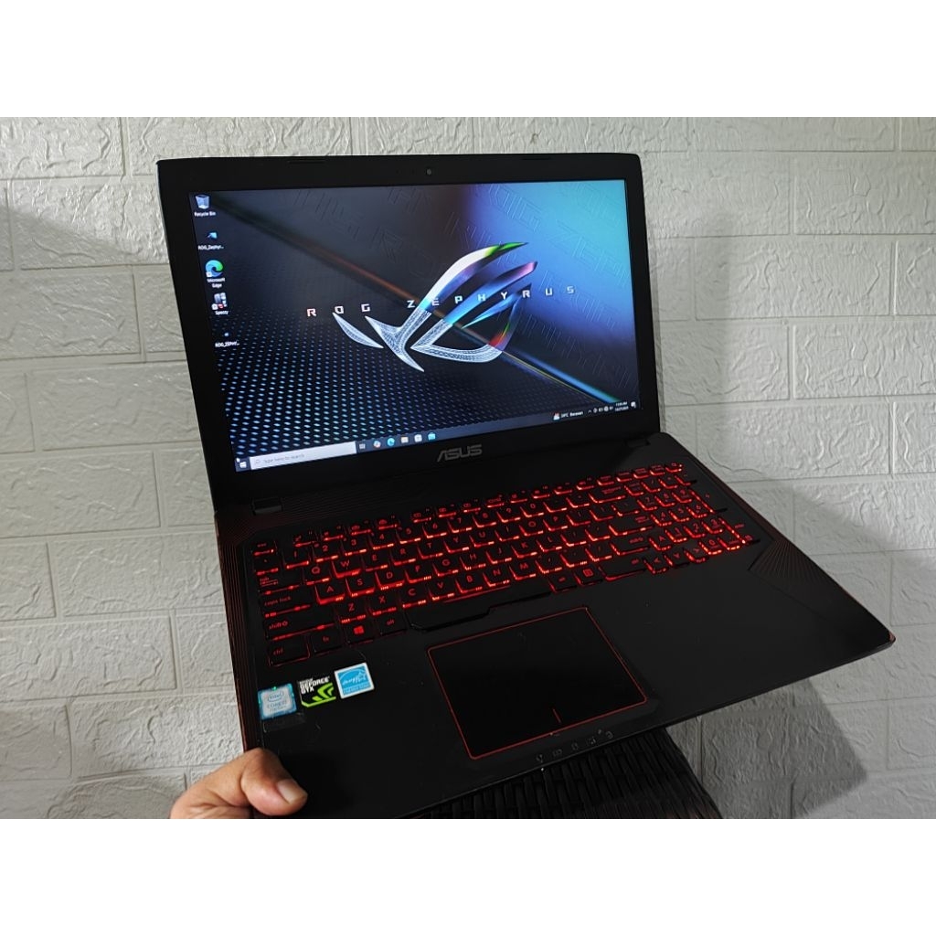 Laptop Asus ROG FX553VD Core i7 Gen 7 GTX 1050 RAM 8GB SSD 128GB + 1000GB