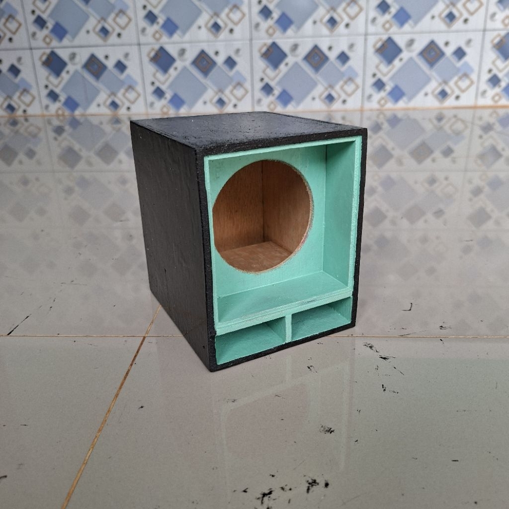 BOX SPEAKER 3 INC