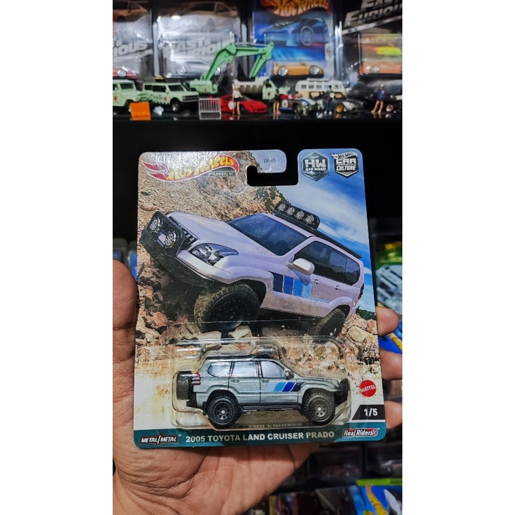 hotwheels toyota land cruiser prado premium