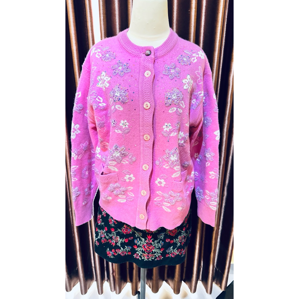 Cardi pink full bunga timbul depan belakang