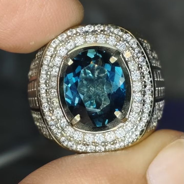 Natural Blue Topaz London IRR 3.70crt Kristal Luster Mewah Menyala Gemericik Memo GLI