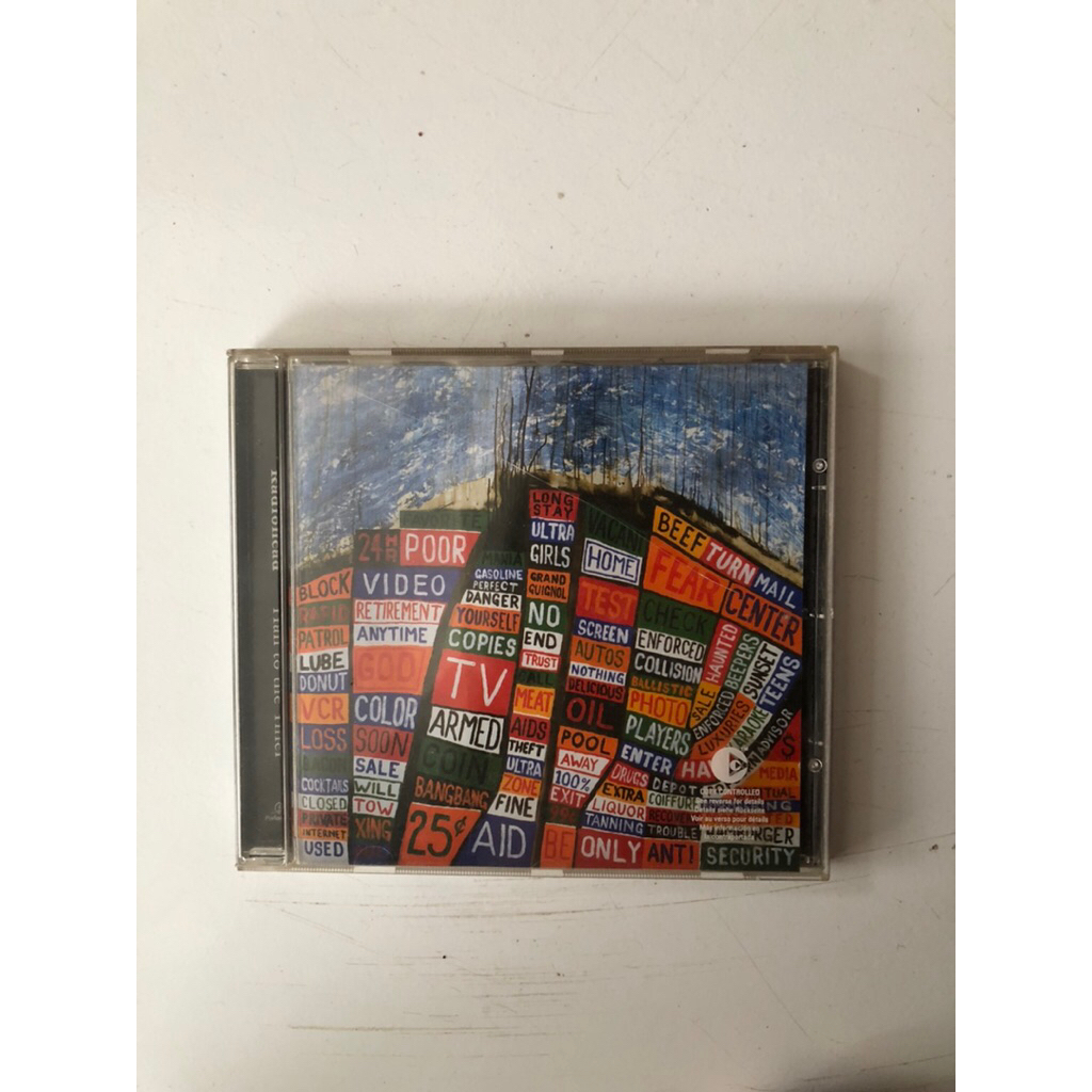 Kaset CD Radiohead Album “Hail To The Thief”