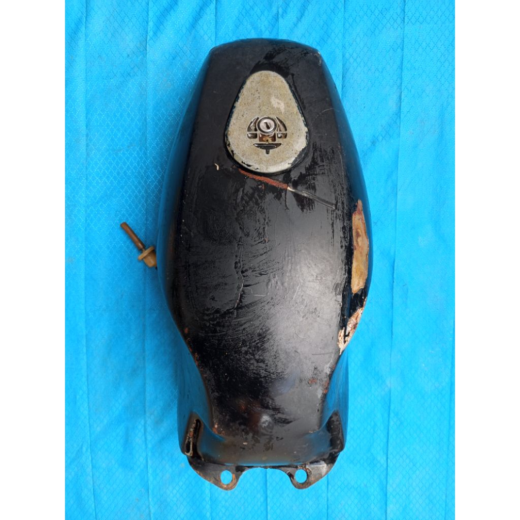 tangki Suzuki RGR 150 Original copotan (bahan) / tangki bensin Suzuki RGR Original copotan