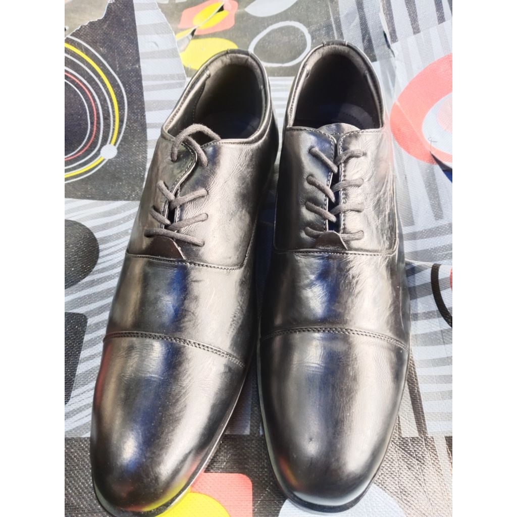 sepatu kulit bekas masih bagus