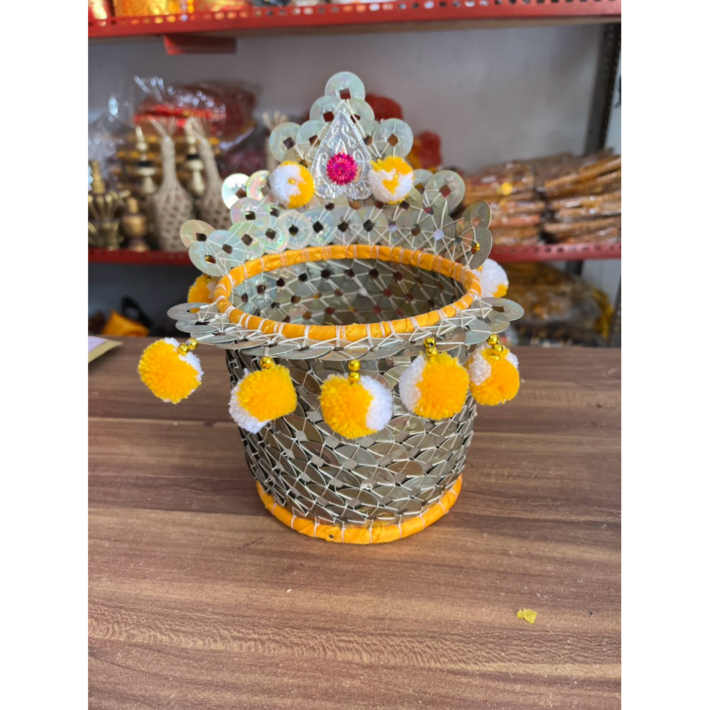 Wakul Daksina Pis Bolong