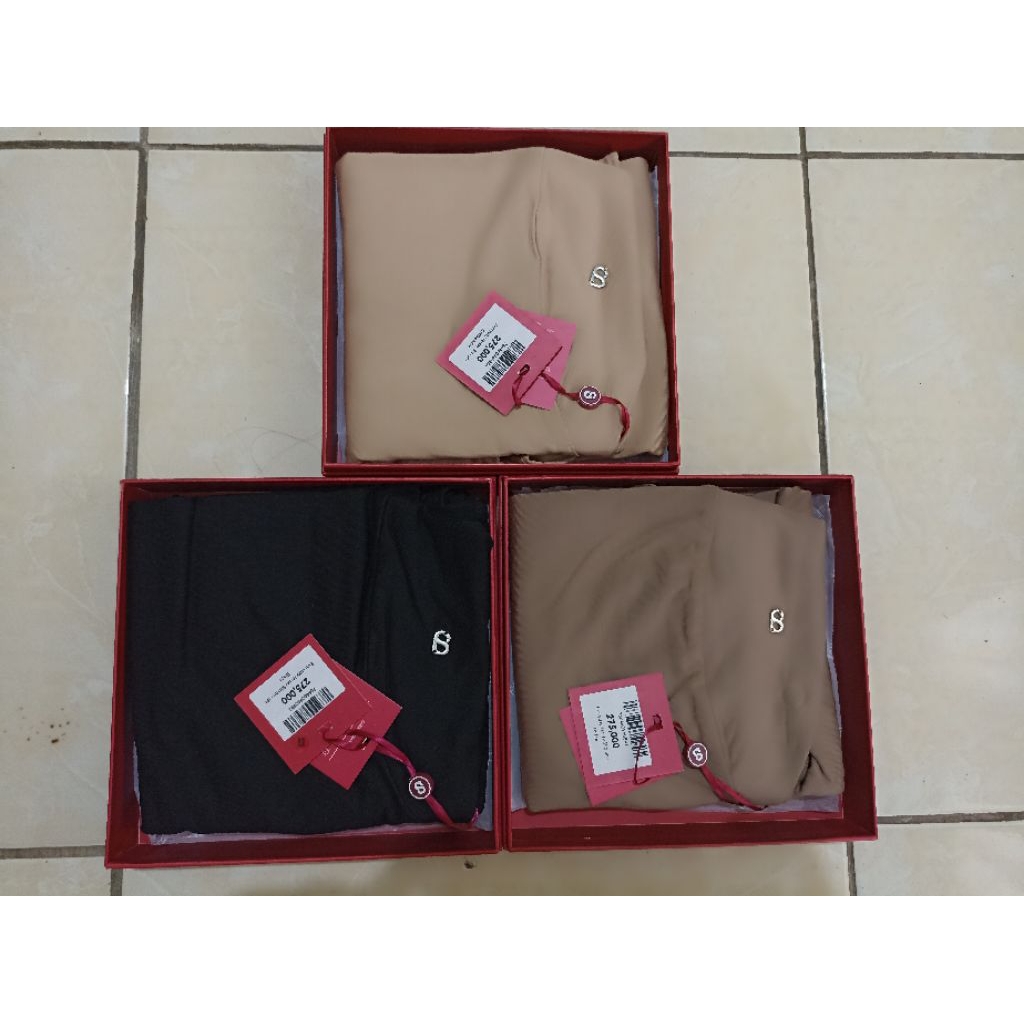 Buttonscarves Slip On Jersey