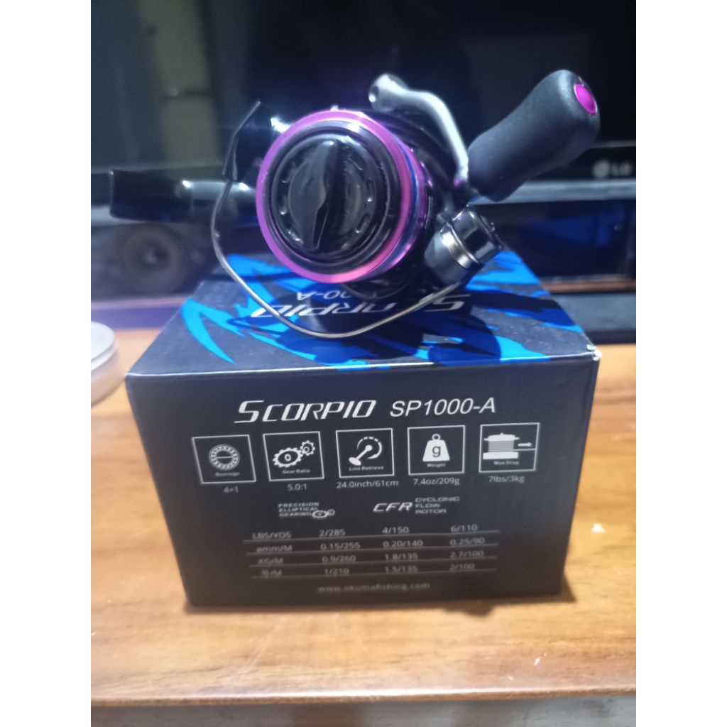 Okuma Scorpio SP 1000 A + PE Falcon 0,8 200 Meter