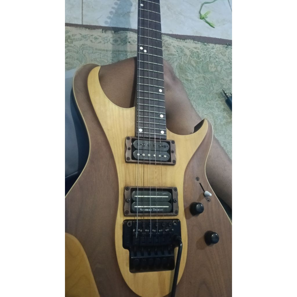 Gitar electric Rick Hanes veldera