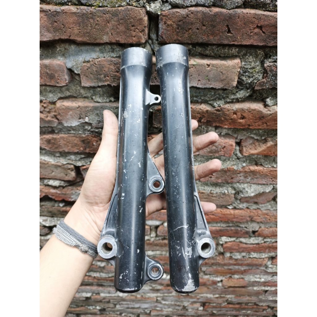 Bottom shock depan Honda Vario 110 Vario 125 Vario 150 Fi