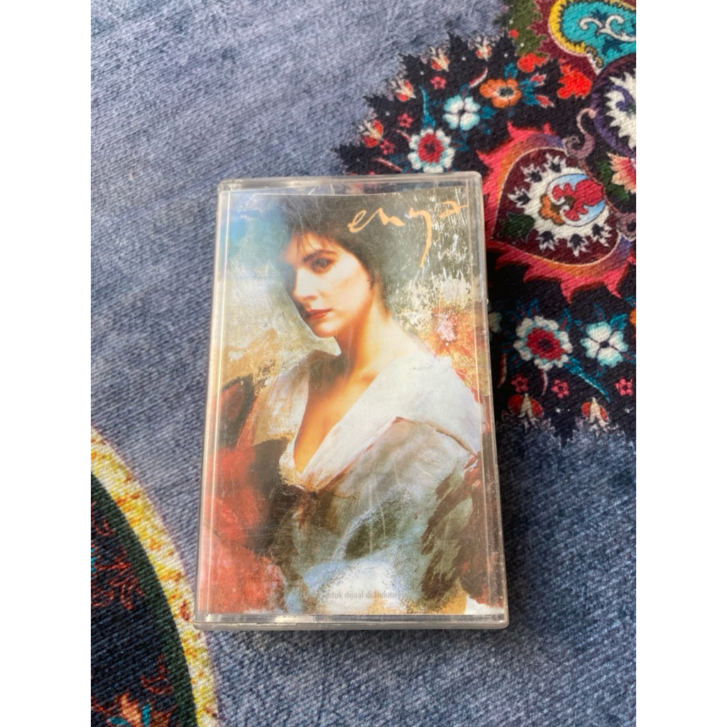 Kaset pita Enya watermark