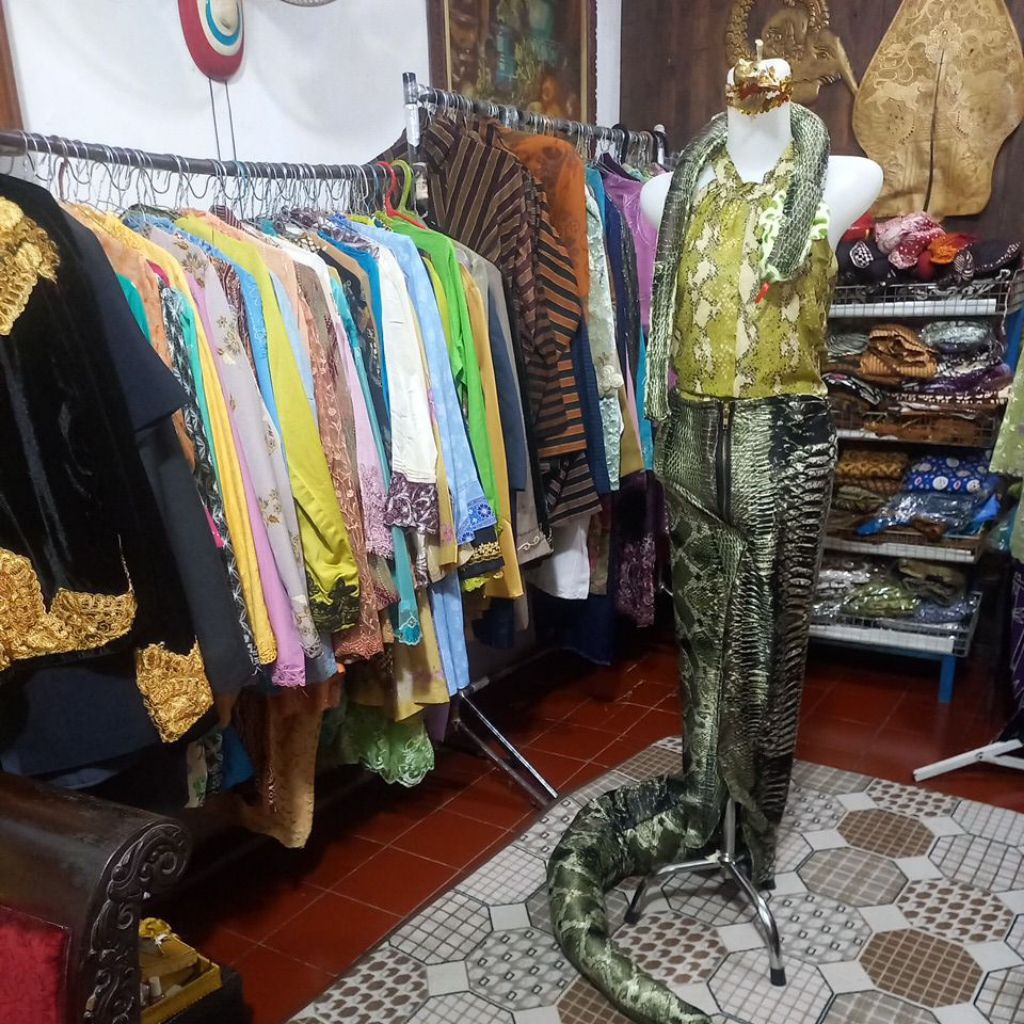 Kostum NYI BLORONG set asesoris