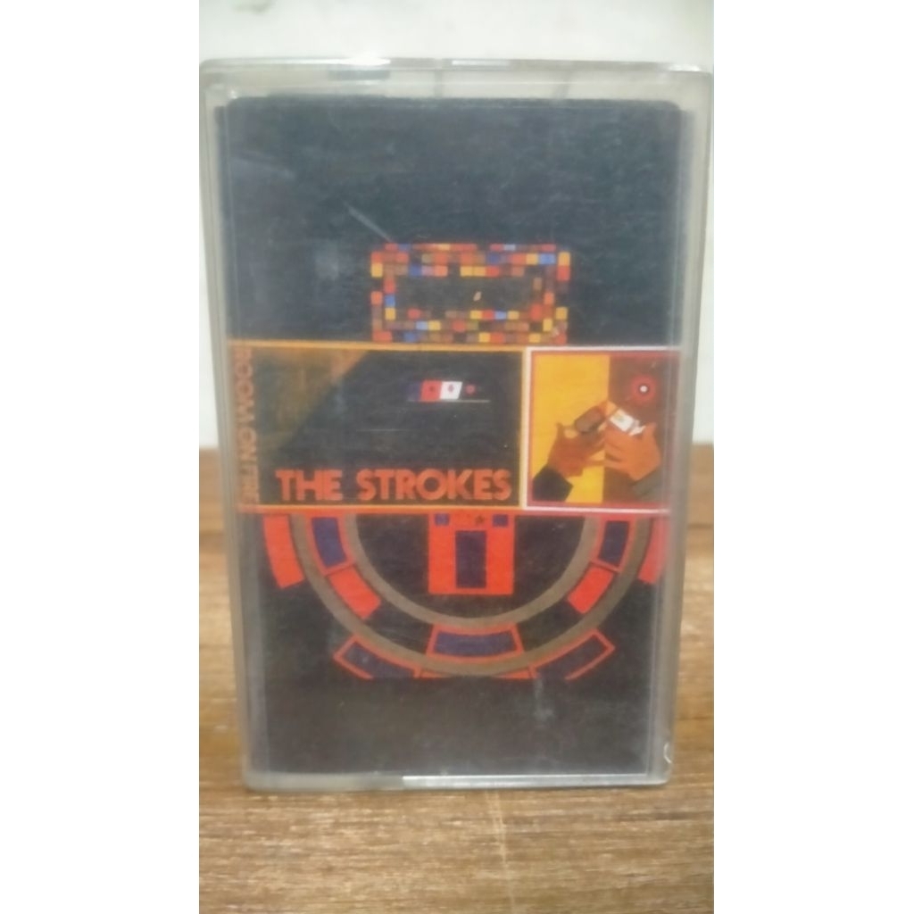 Kaset pita The strokes room on fire