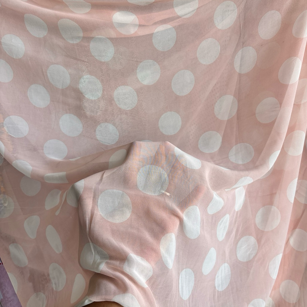 Kain Sifon Ceruty Babydoll Motif Polkadot Besar - Bahan Ceruty Polka Dusty Pink - Meteran Bahan Gami