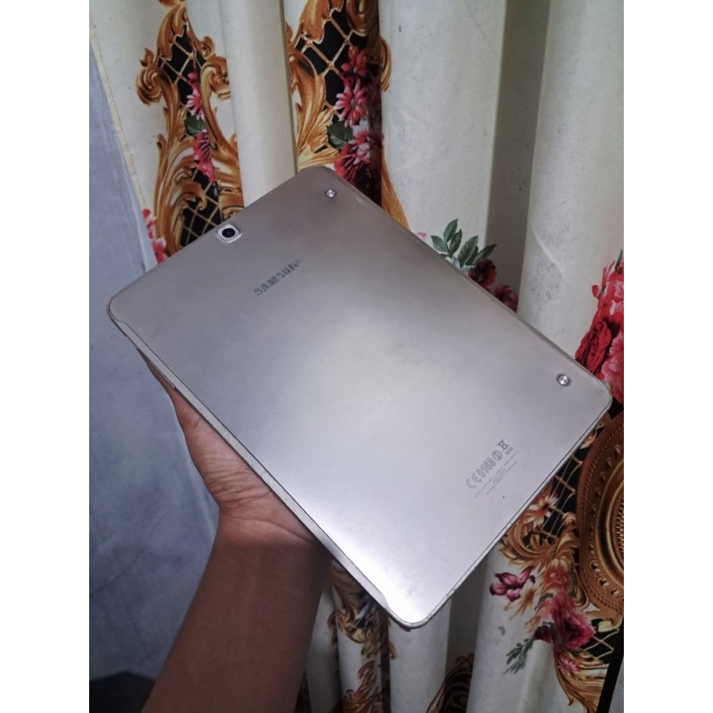 Samsung Galaxy Tab S2 Ram 3/32 4G (SM-T815Y) 9,7 inci ( Minus lcd mati dan baterai hamil, Mesin hidu