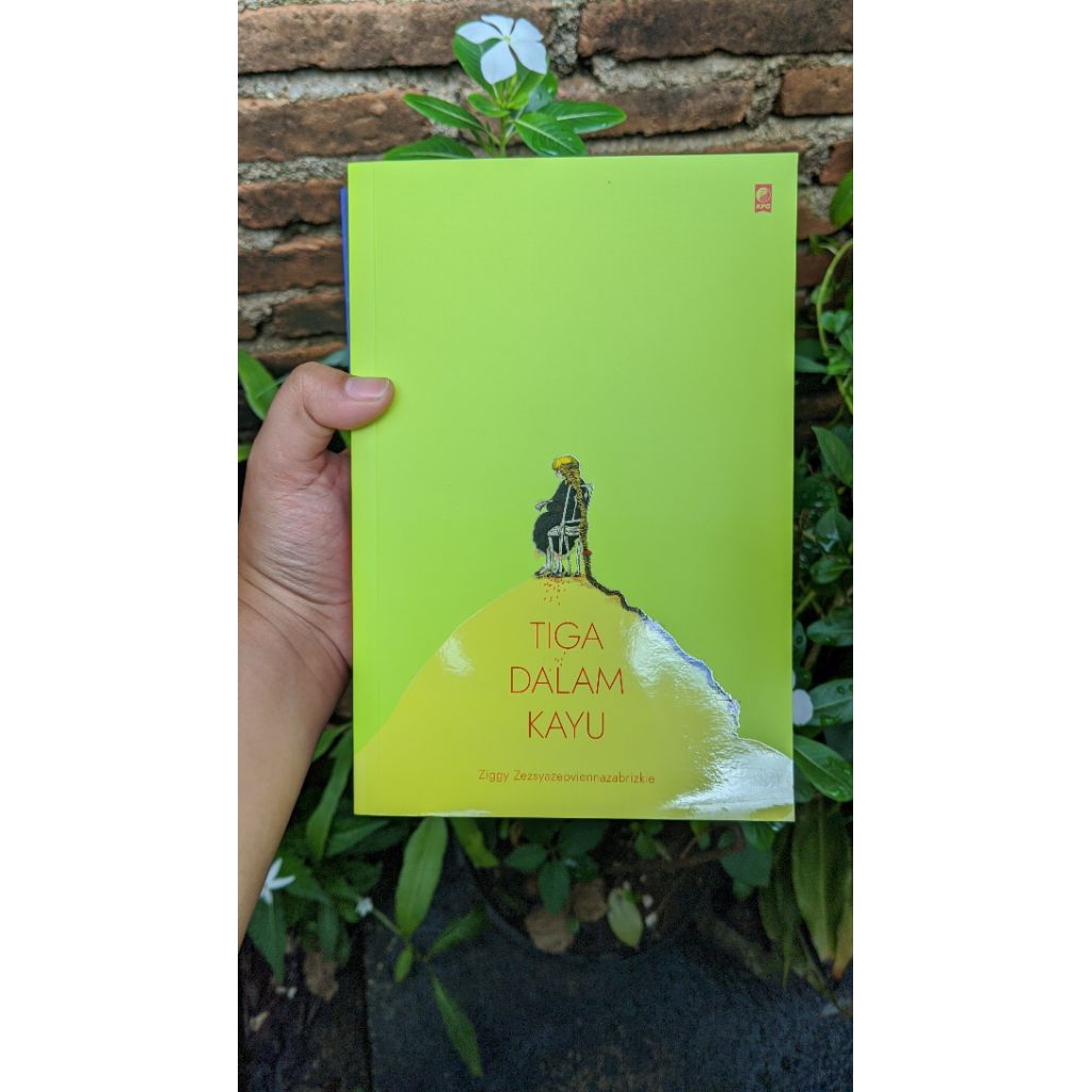 Novel Tiga Dalam Kayu by Ziggy (Preloved)