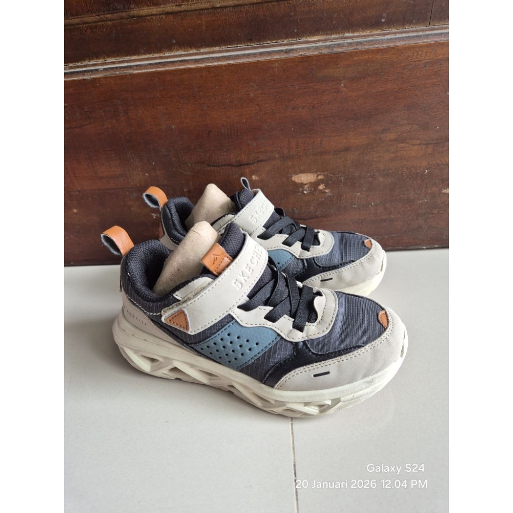 Preloved Sepatu Skechers Anak Laki-laki