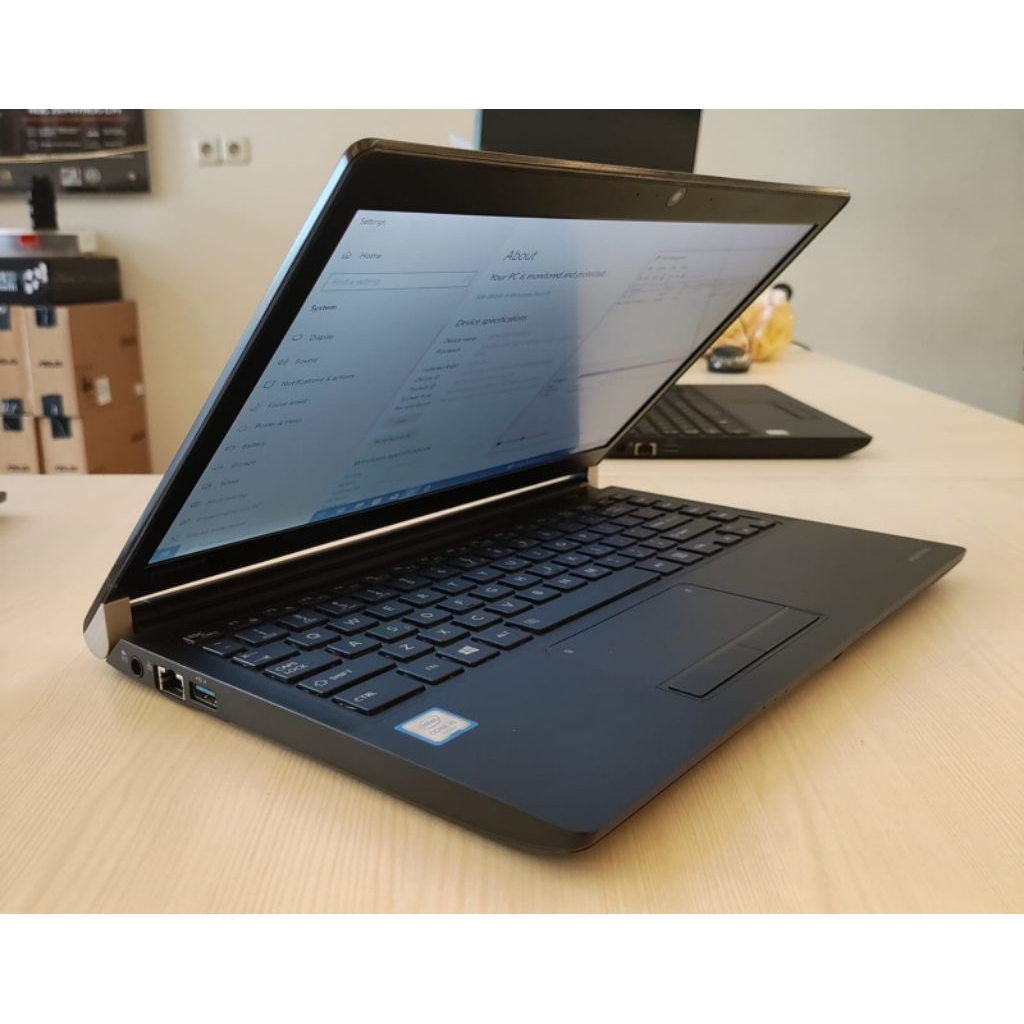 Toshiba R 30C Core i5 Gen 6 8/128