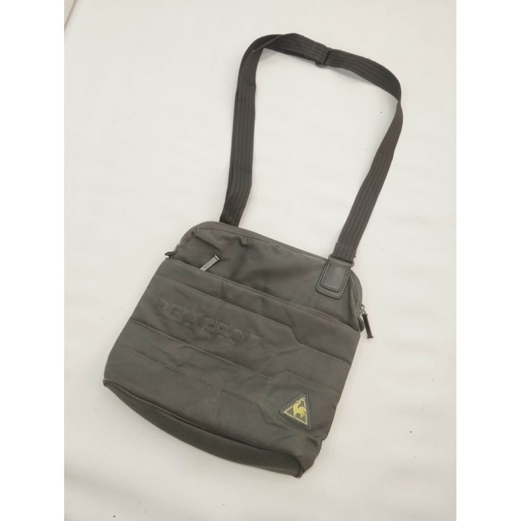 tas selempang by le coq x Peugeot sling bag