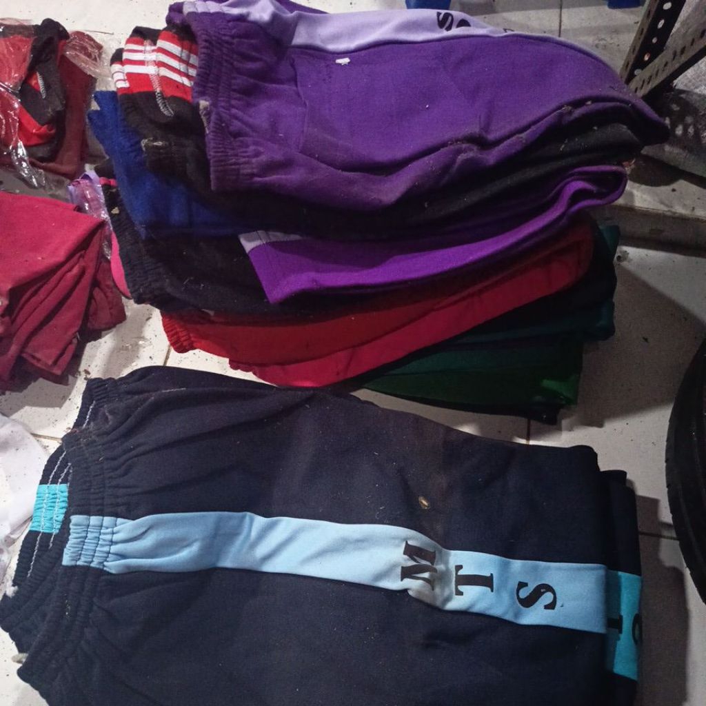 obral trining-trining murah ukuran TK-SMA/trining sekolah