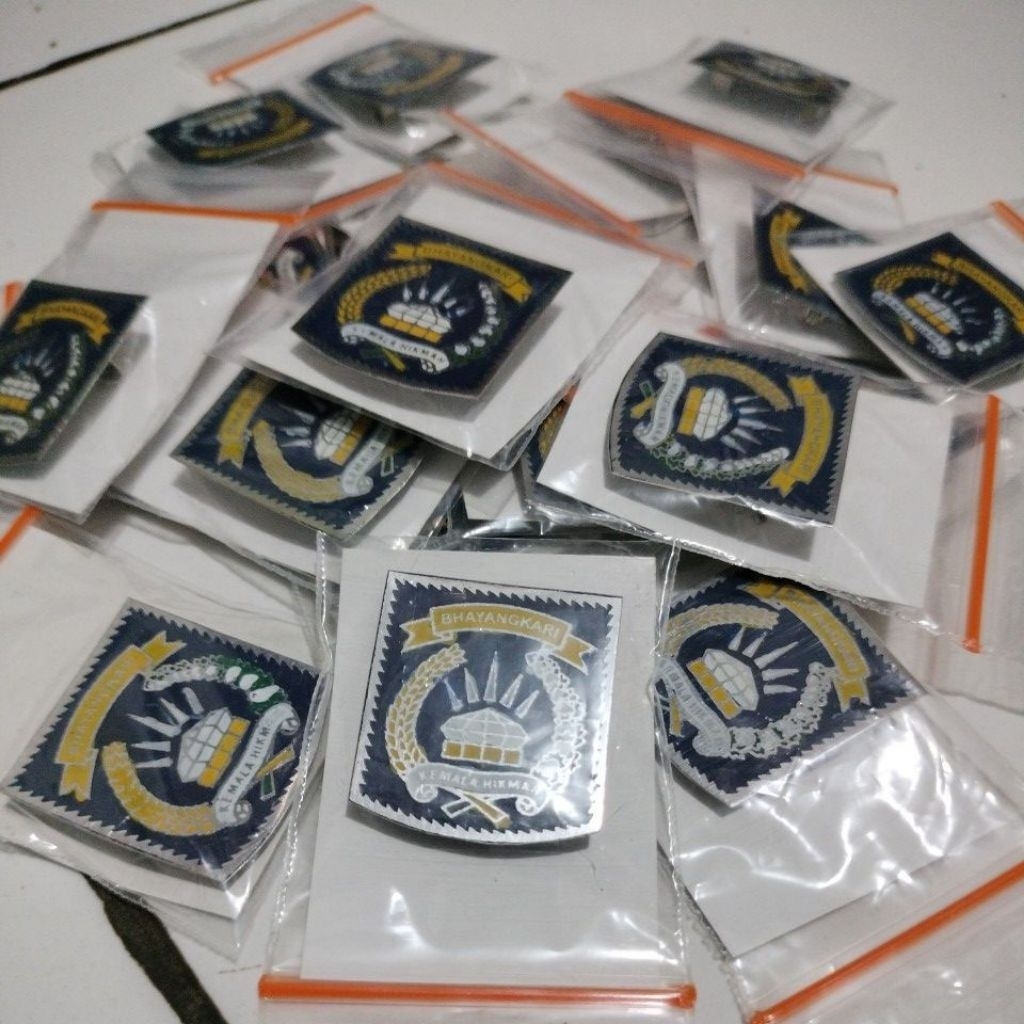 pin BHAYANGKARI peniti/pin bhayangkari magnid/pin BROS