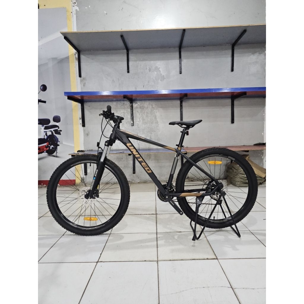 SEPEDA GUNUNG MTB 27.5 UNITED MIAMI 4.00