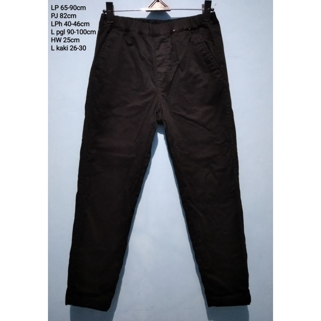 PRELOVED CELANA ANAK / REMAJA UNIQLO KIDS SIZE 140