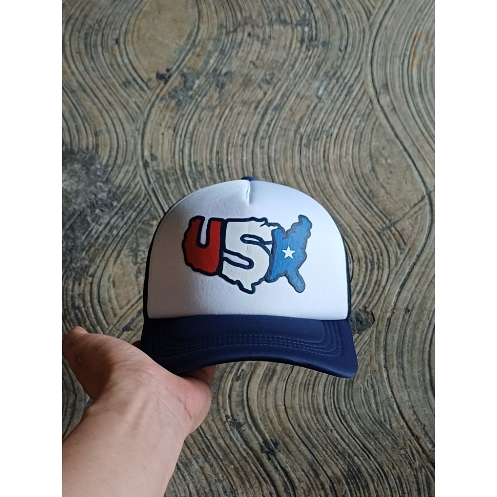 topi trucker USA second