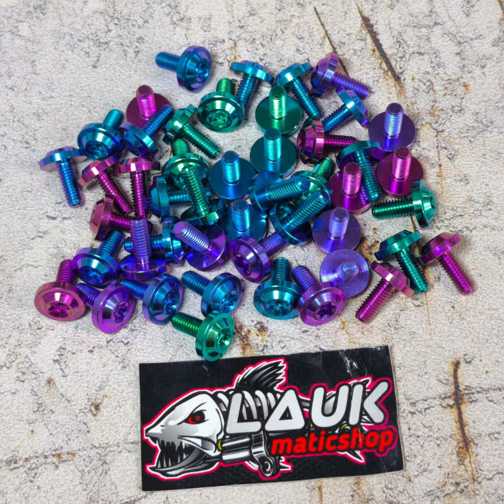 Baut tameng knalpot vario 125/150 beat mio pcx nmax titanium / baut tameng knalpot titanium