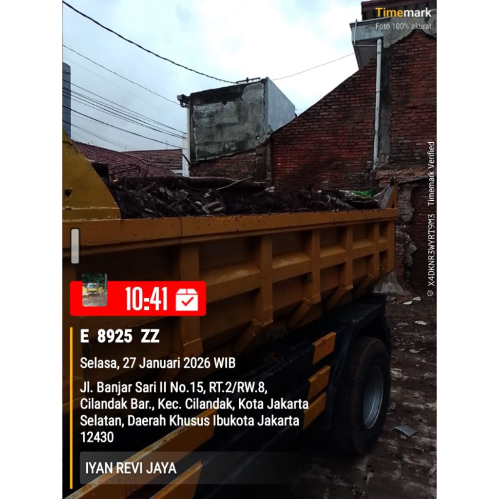 Urugan puing Jakarta
