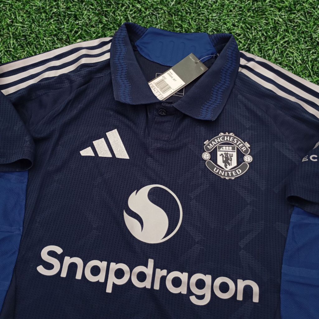 Manchester United Away 2024/25 Player Issue