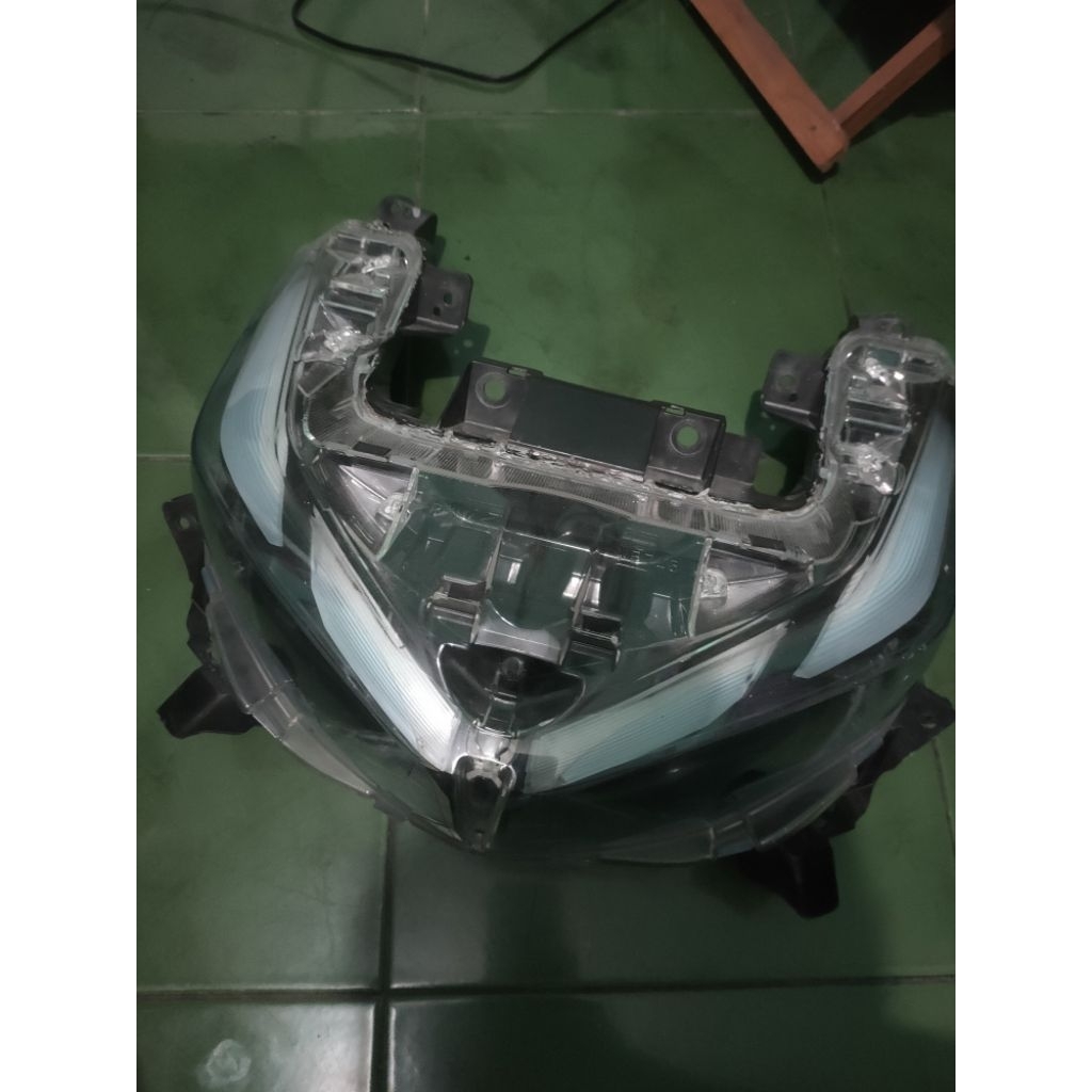 reflektor lampu depan aerox new