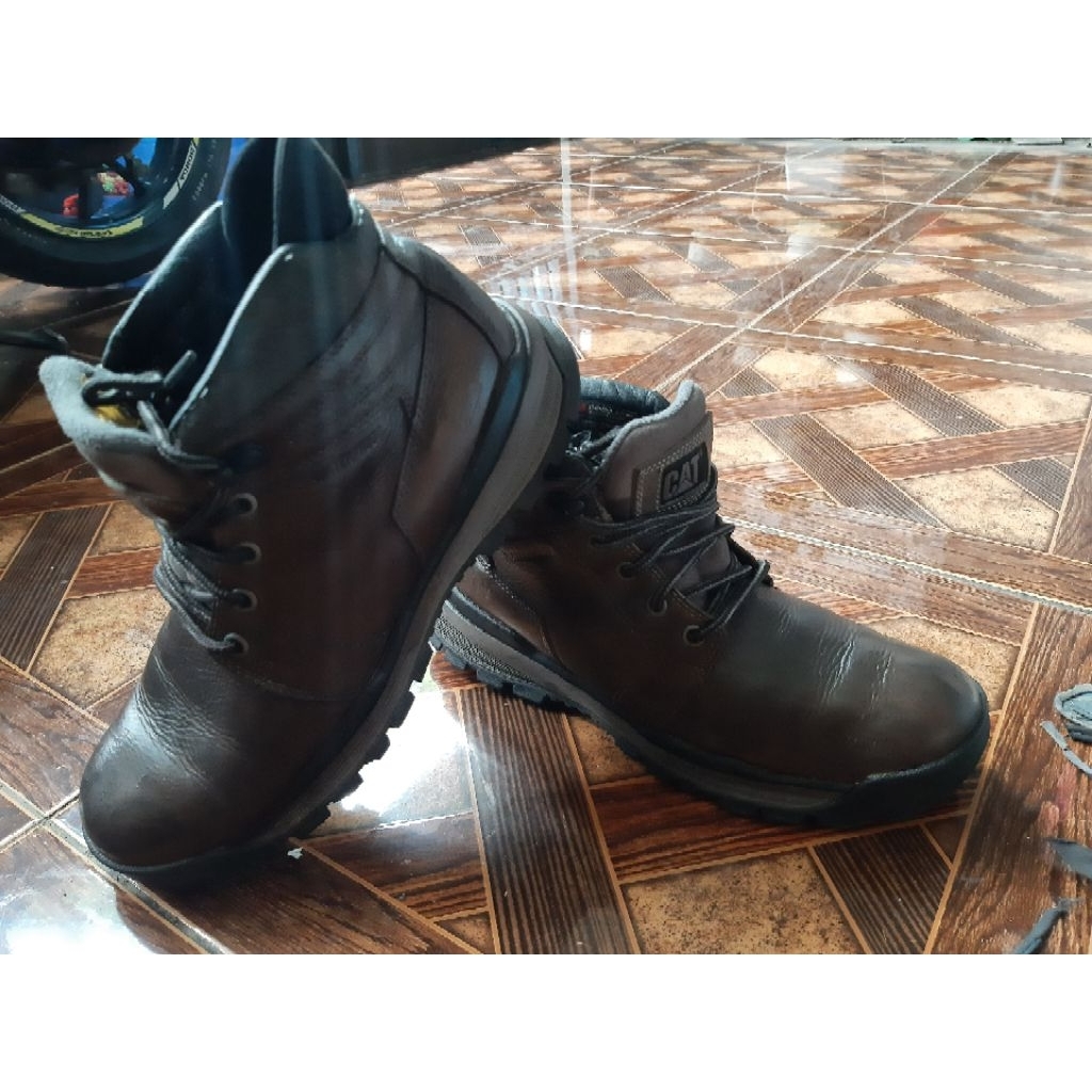 sepatu boots #CAT 41 /260 vibram