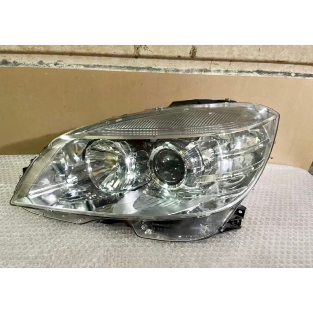 headlamp lampu depan mercy w204