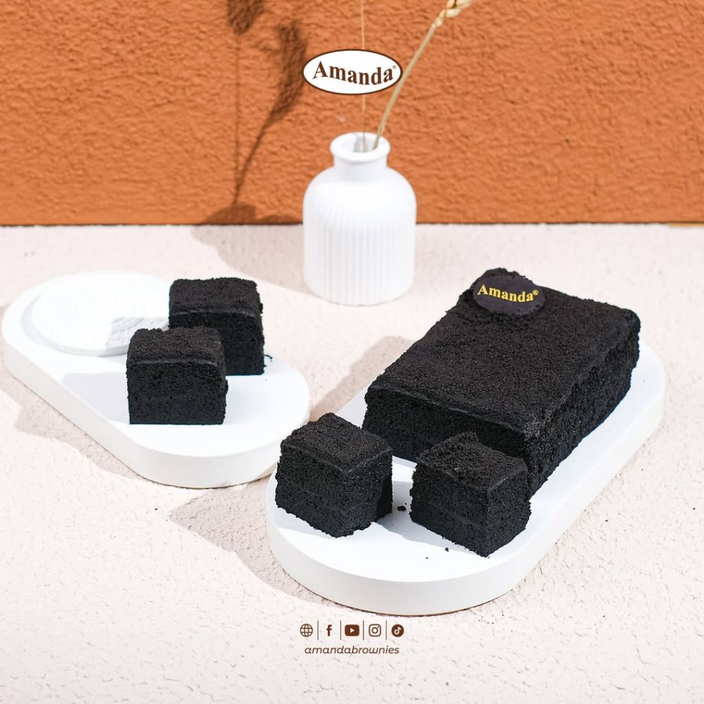 Amanda Brownies Black Crumble