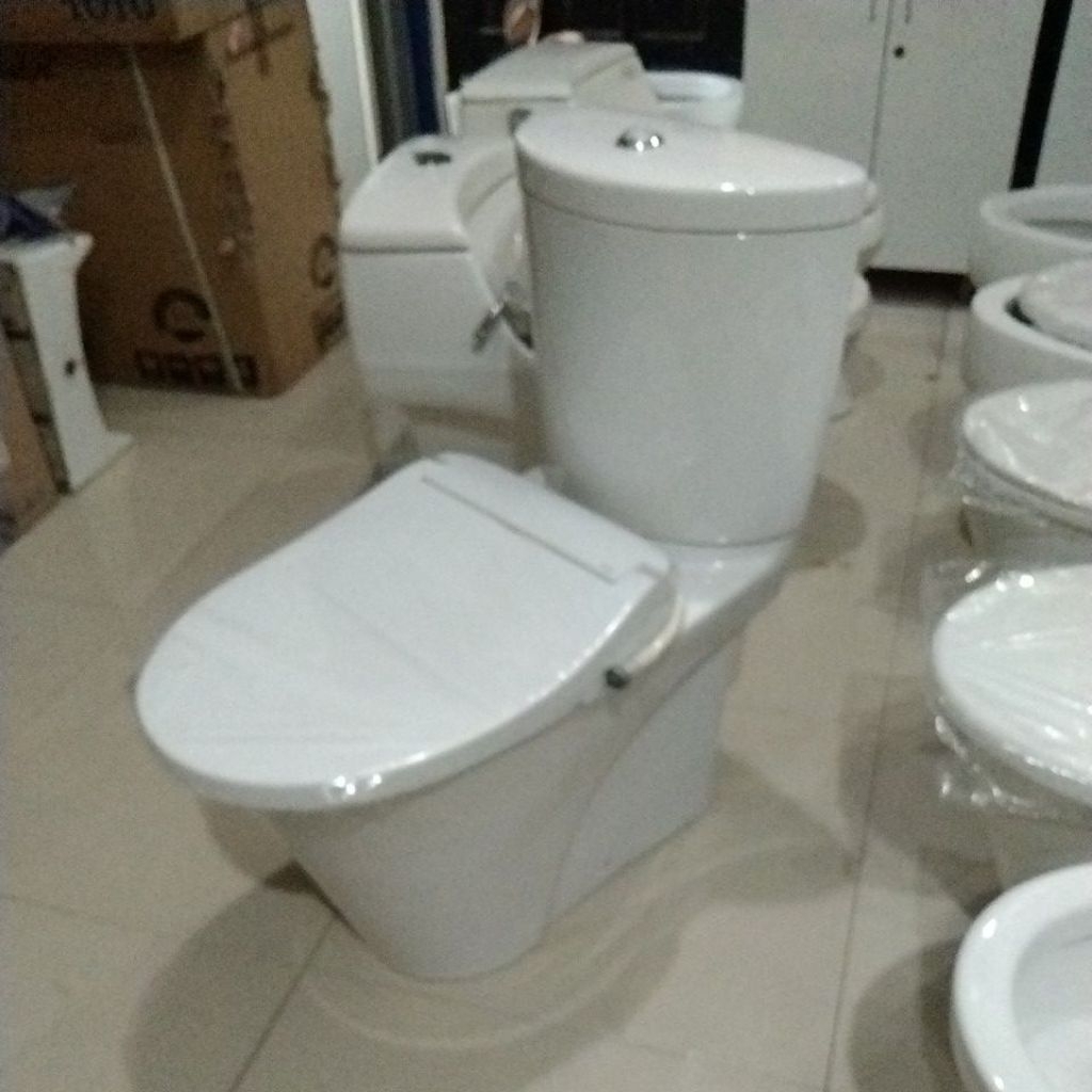 TOTO CW 821JP Dengan Tutup Ecowaser Toto TCW 07 S#W Soft close kloset duduk Toto jarak as 22 cm beka
