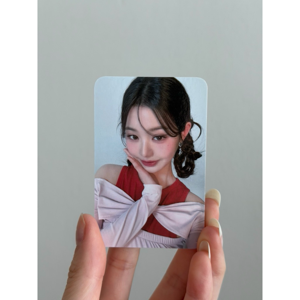 Wonyoung Amuse LIMITED EDITION photocard