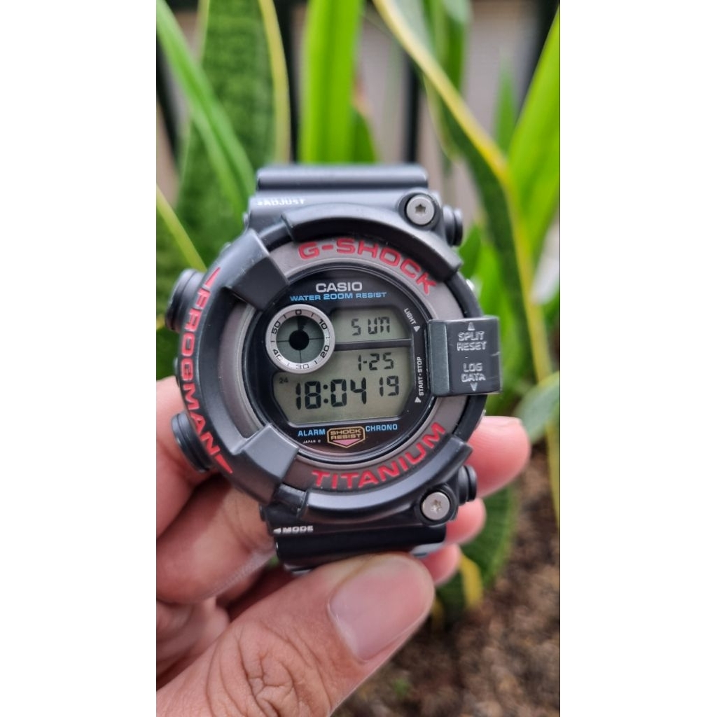 G-shock DW-8200-1A - Frogman