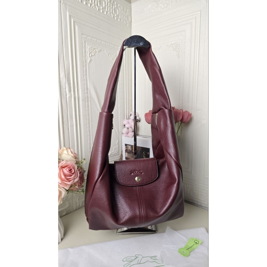 LC Le Pliage Hobo Leather Dark  Maroon