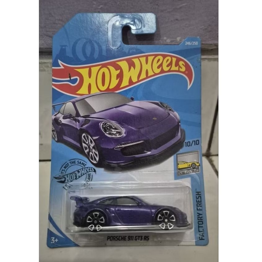 HOT WHEELS PORSCHE 911 GT3 RS UNGU