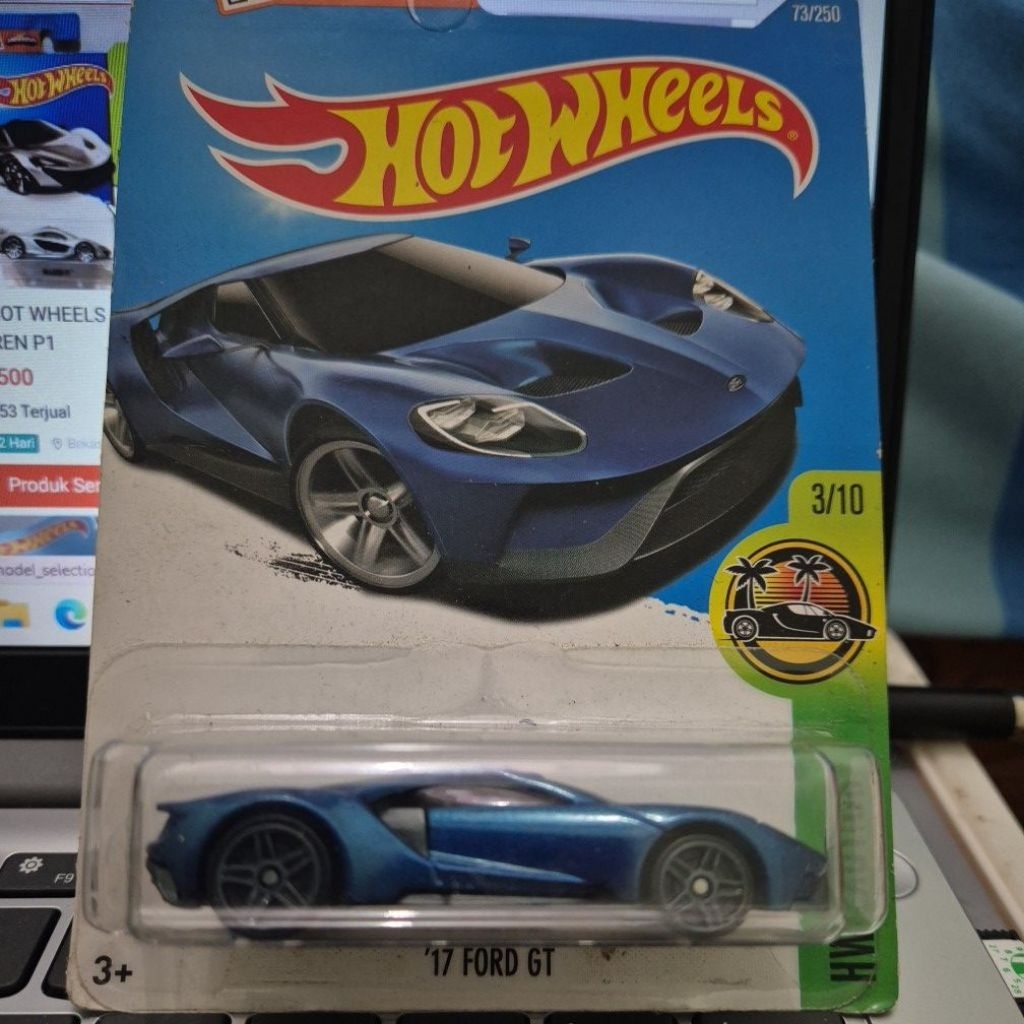 HOT WHEELS 17 FORD GT BIRU