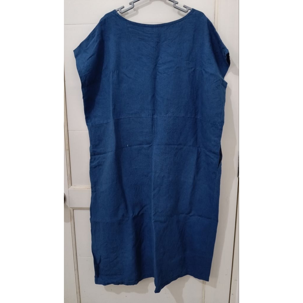 Dress denim lengan agak pendek