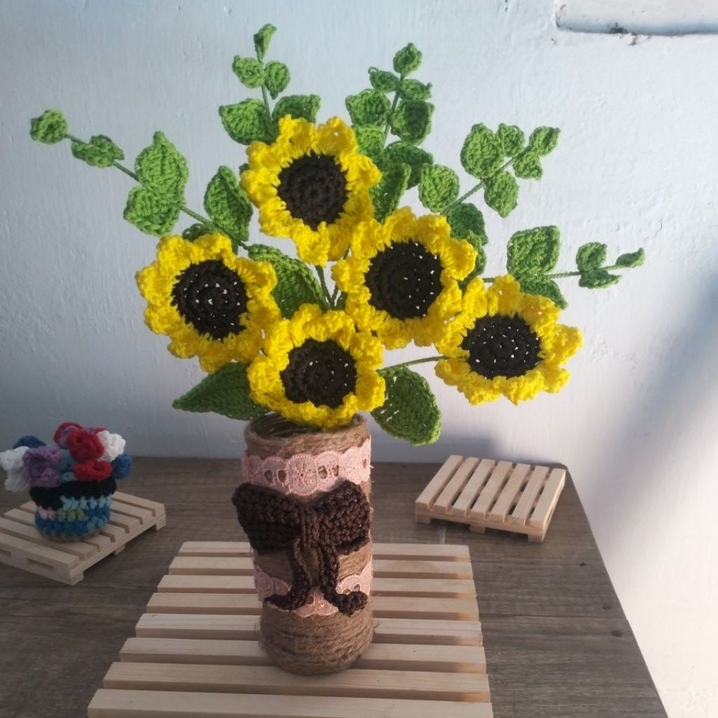 Bunga rajut,pot bunga rajut,bunga matahari rajut,rajutan